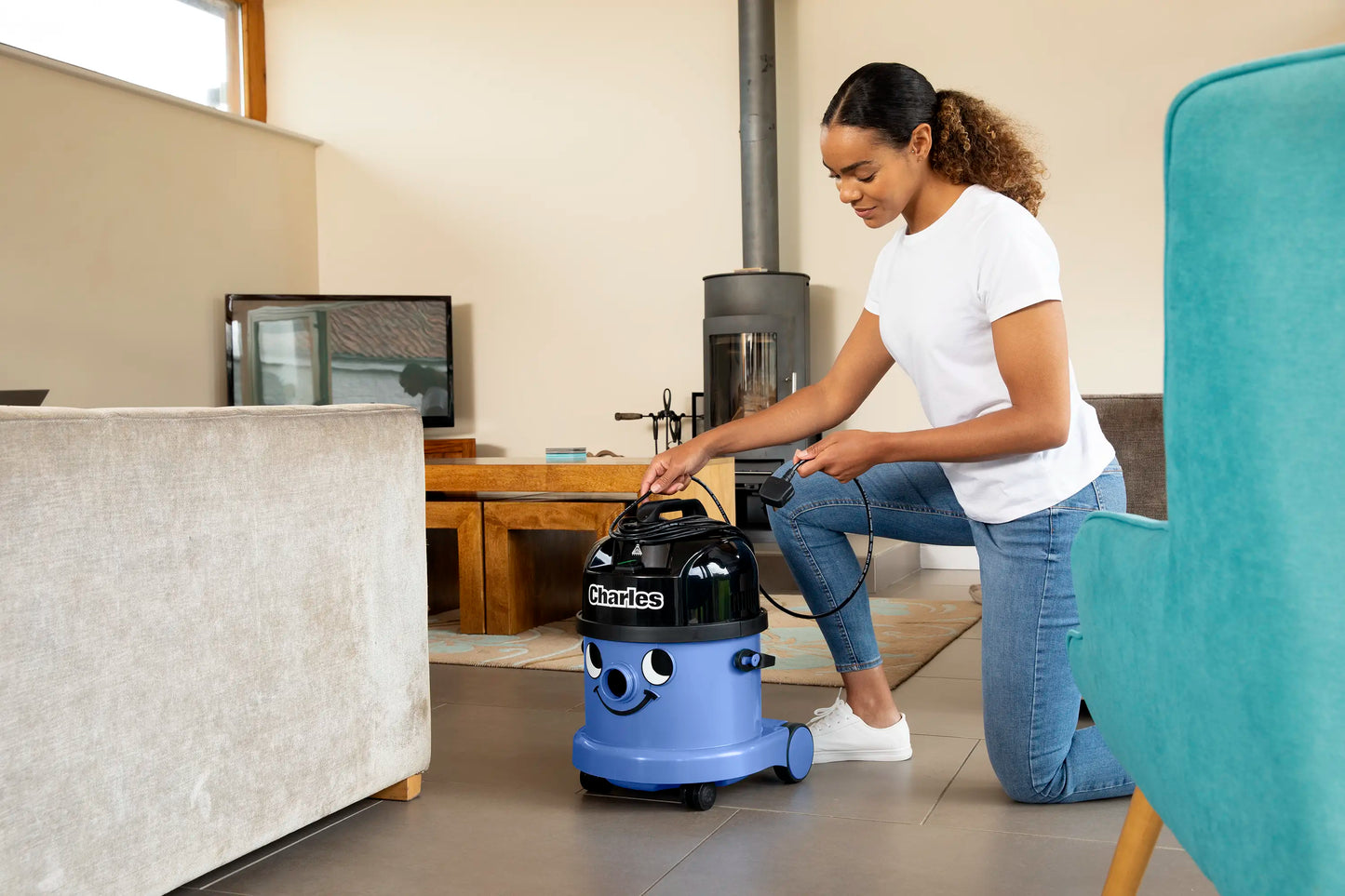 Charles CVC370 Vacuum Cleaner - Henry For Home